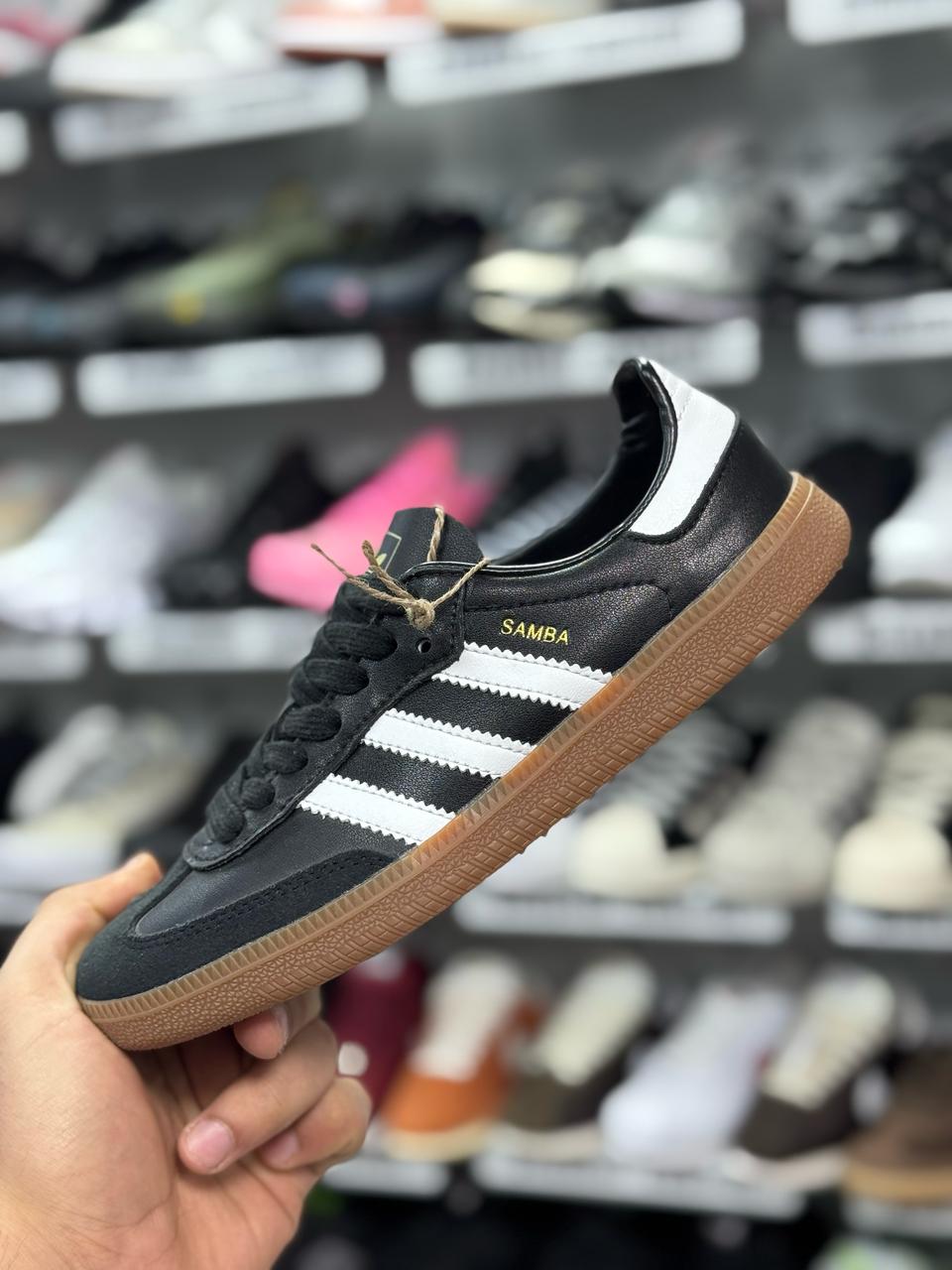 фото весенние женские кроссовки оптом