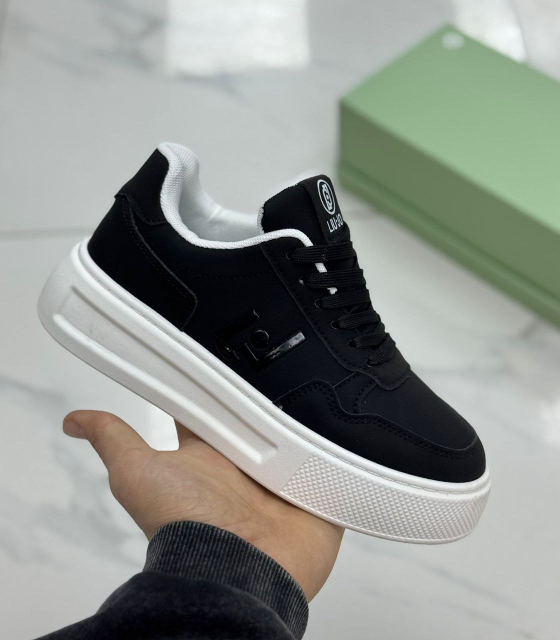 фото весенние женские кроссовки оптом