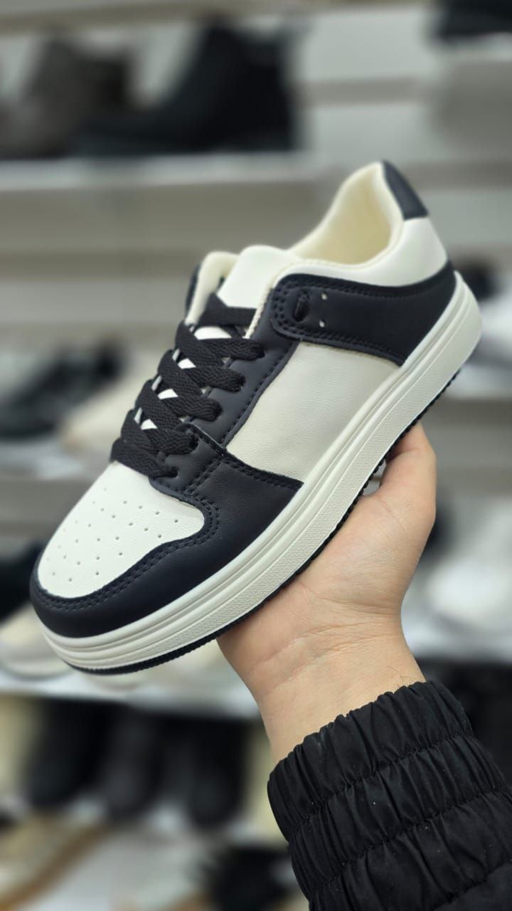 фото весенние женские кроссовки оптом