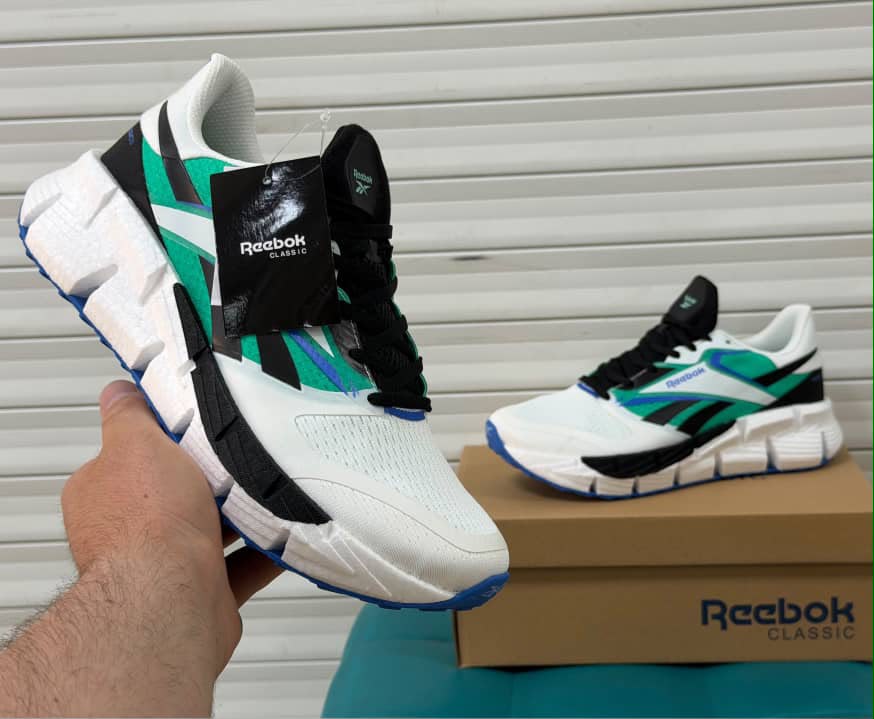 фото мужские осенние кроссовки reebok с ярким дизайном 769400 оптом