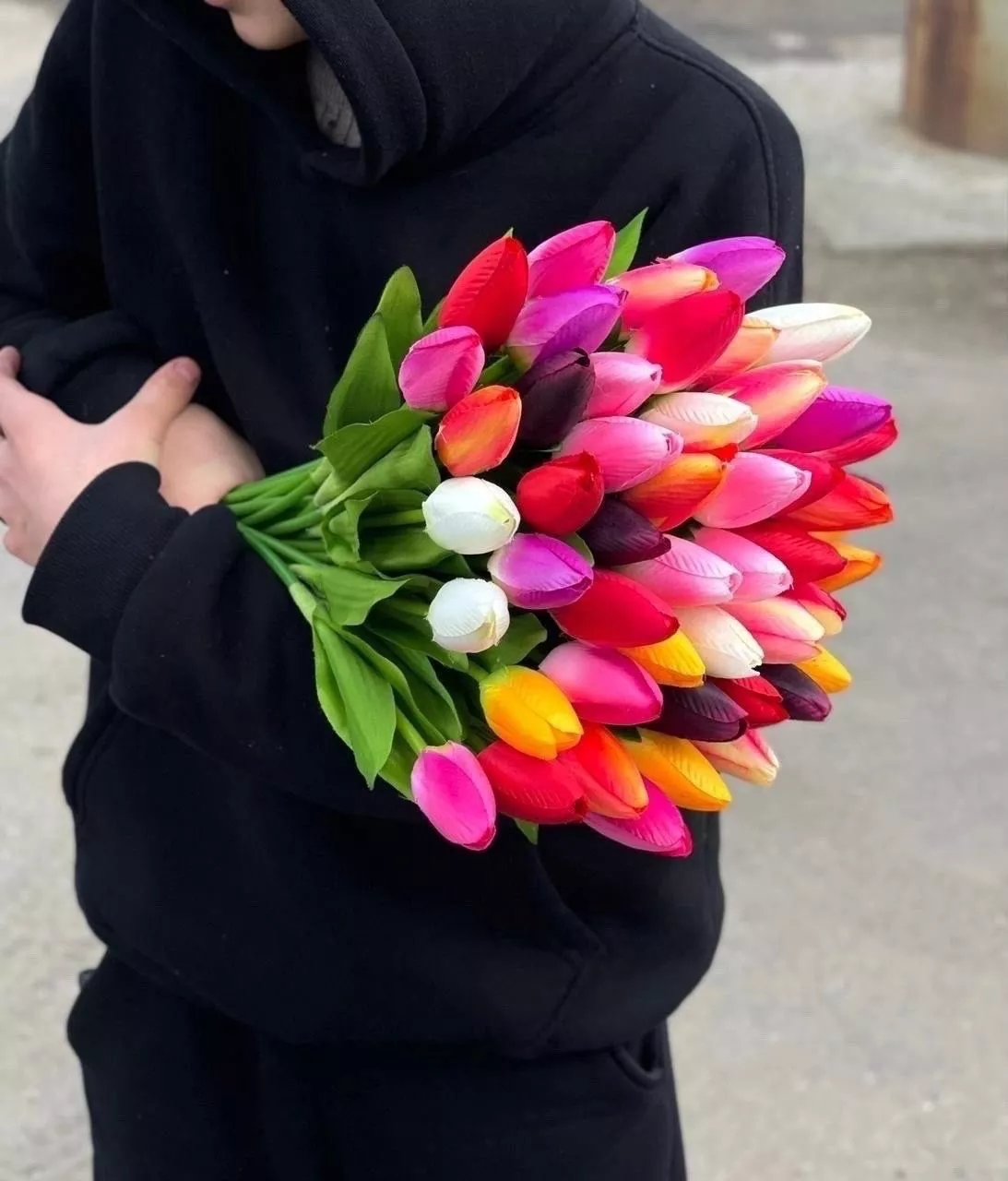 картинка Искусственные тюльпаны от магазина Одежда+