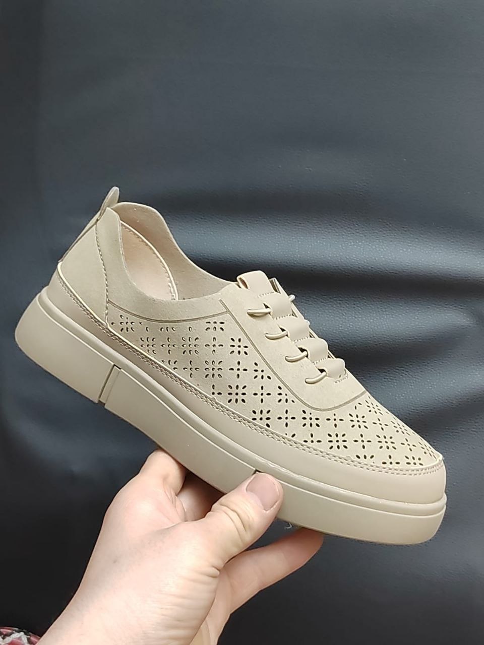 фото весенние женские кроссовки оптом