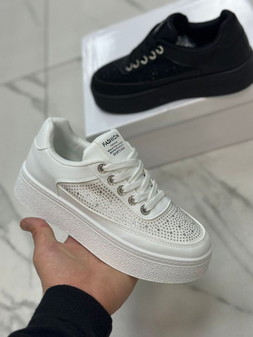 фото весенние женские кроссовки оптом