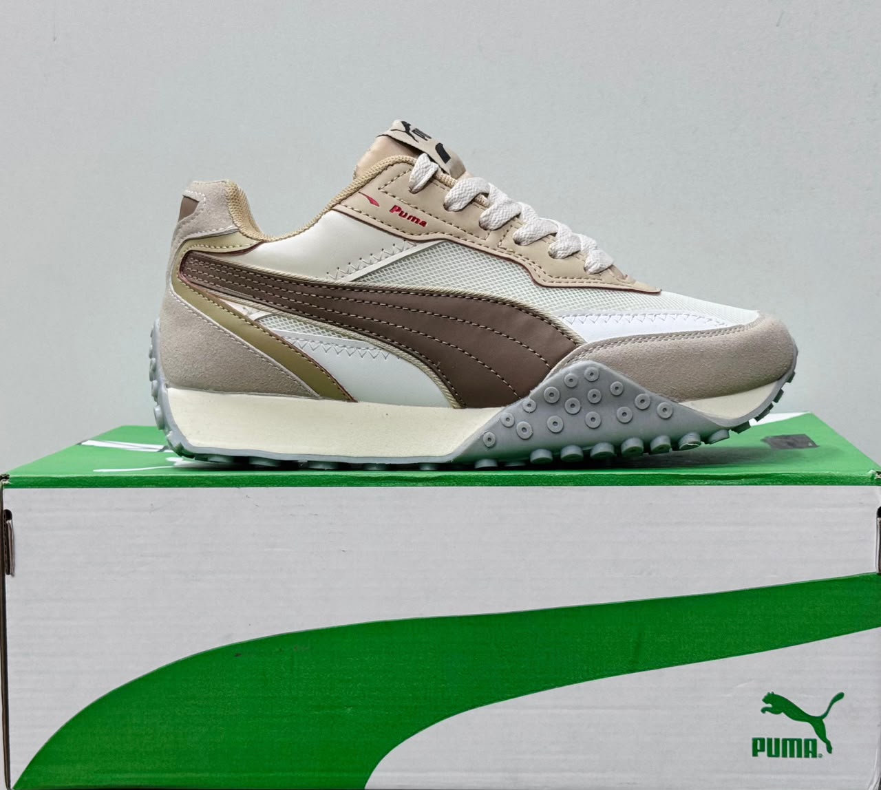 фото женские черные кроссовки puma 825444 оптом