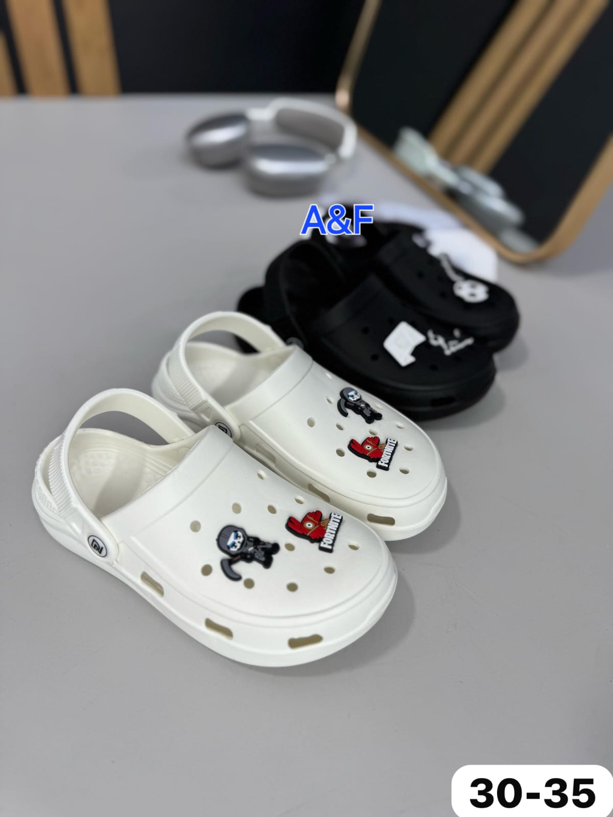 картинка летние пляжная обувь для девочек от магазина Одежда+