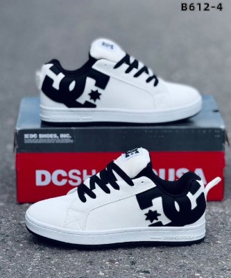 фото весенние женские кроссовки оптом