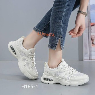 фото весенние женские кроссовки оптом