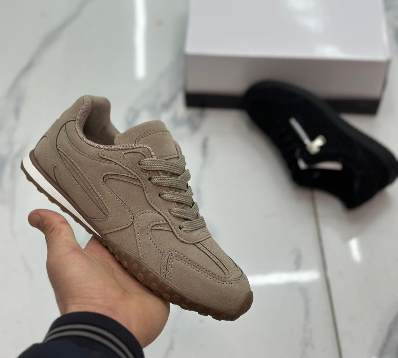 фото весенние женские кроссовки оптом