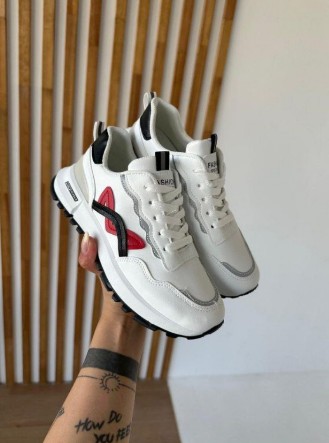 фото весенние женские кроссовки оптом