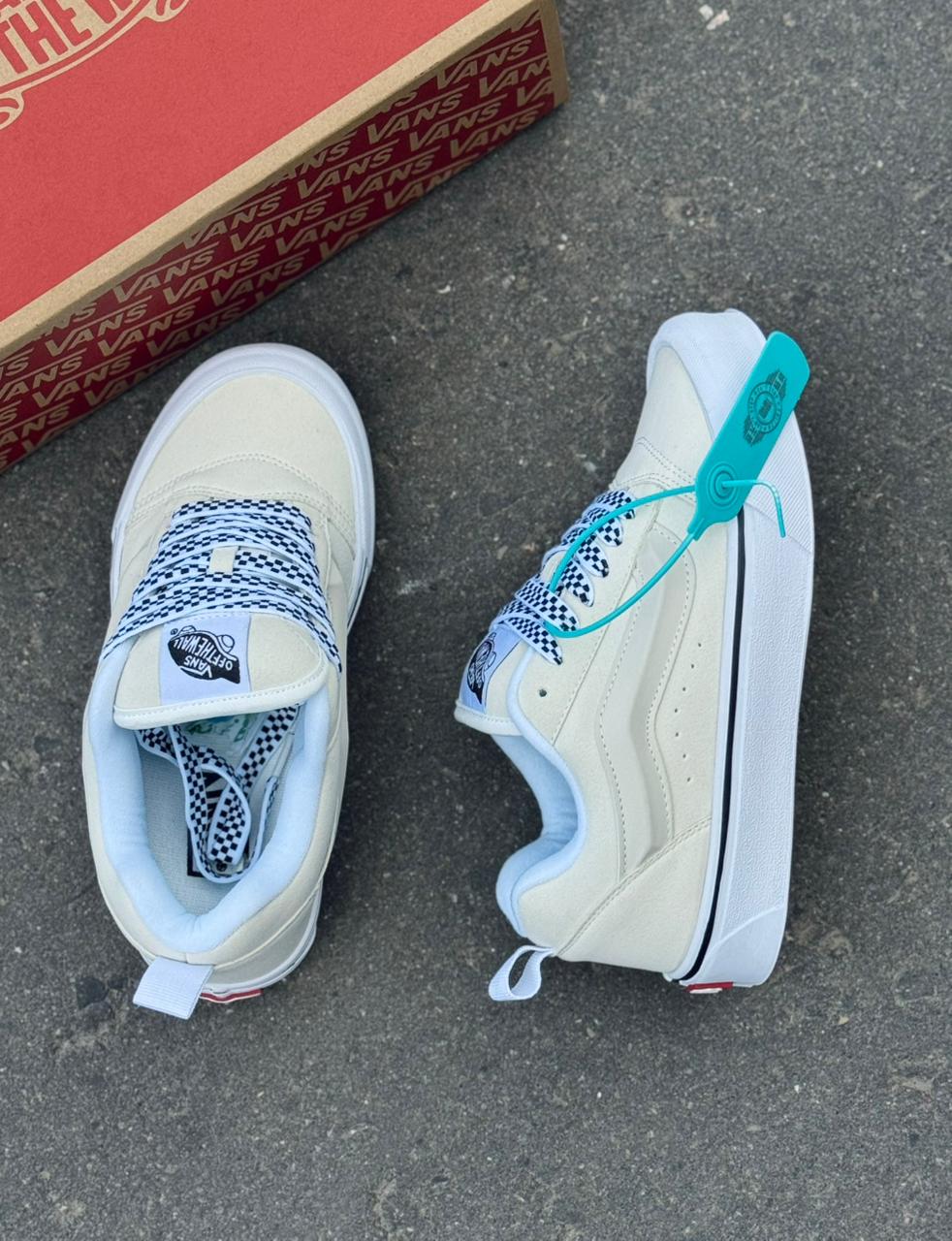 фото женские белые кроссовки vans 126868 оптом