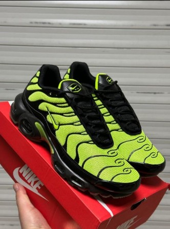 фото весенние мужские кроссовки оптом с доставкой