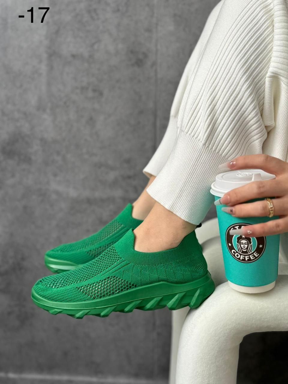 фото весенние женские кроссовки оптом