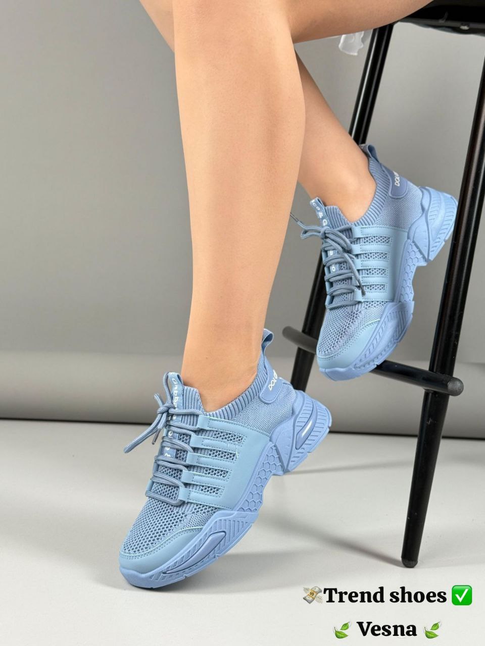 фото весенние женские кроссовки оптом