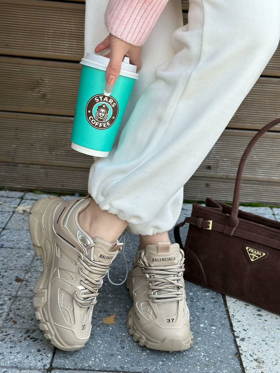 фото осенние женские кроссовки опт в России