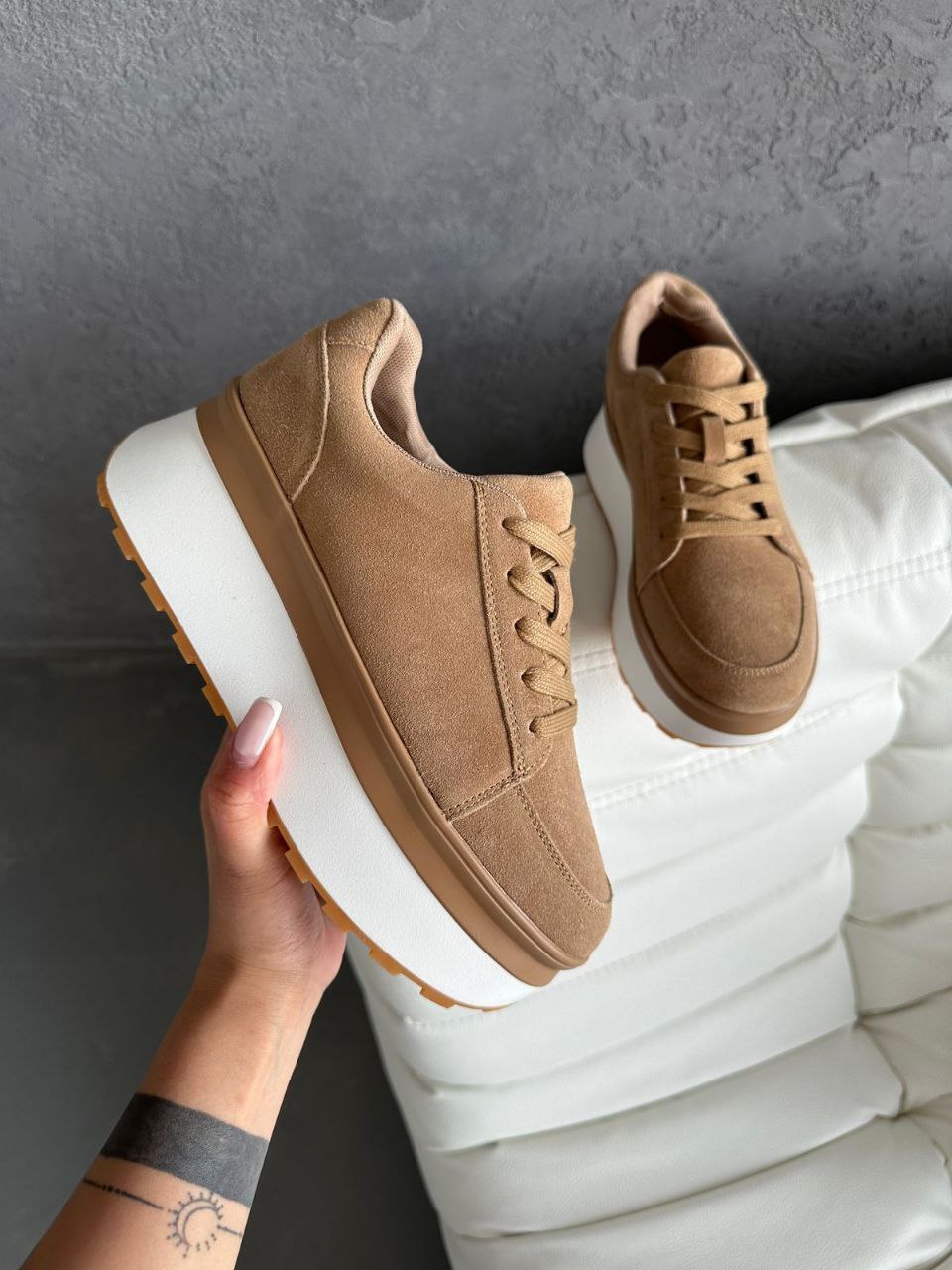 фото весенние женские кроссовки оптом