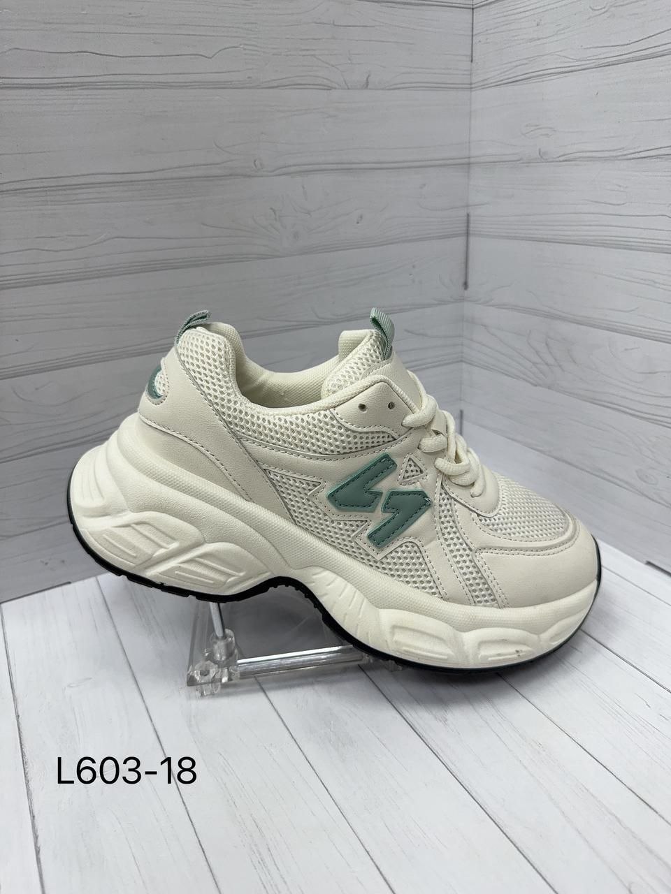 фото весенние женские кроссовки оптом