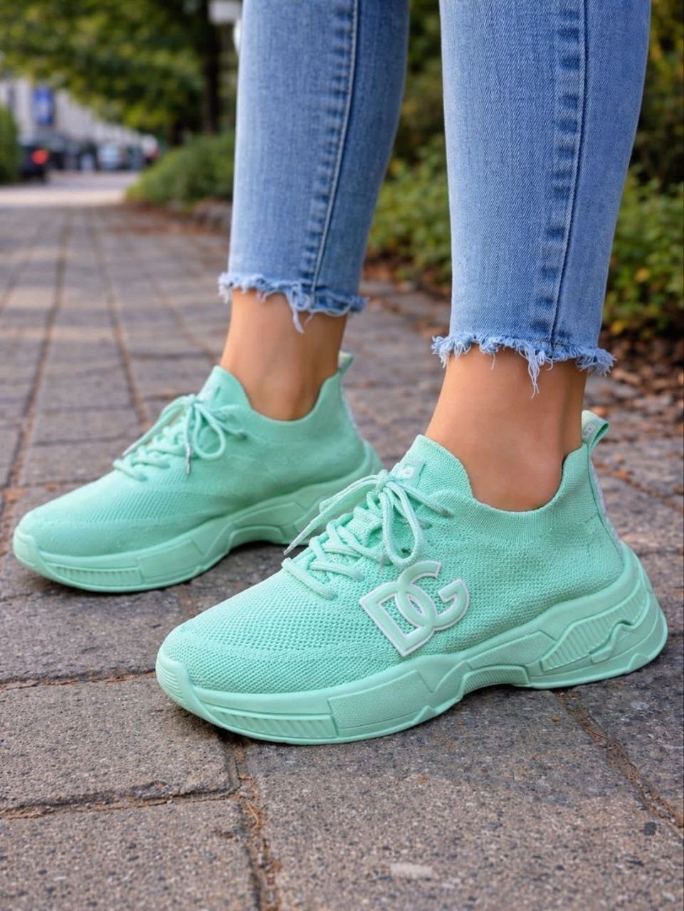 фото весенние женские кроссовки оптом