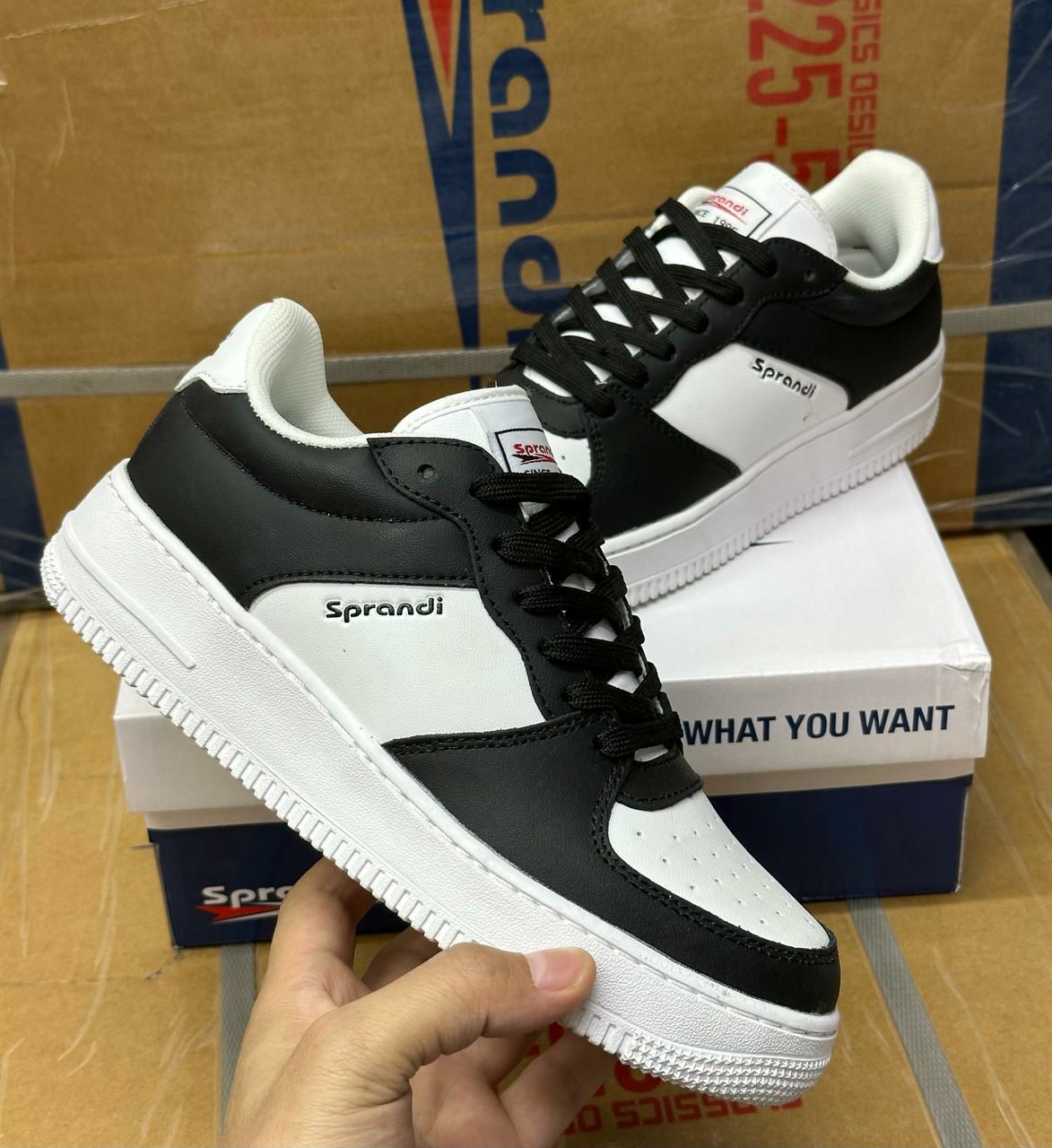 фото весенние женские кроссовки оптом