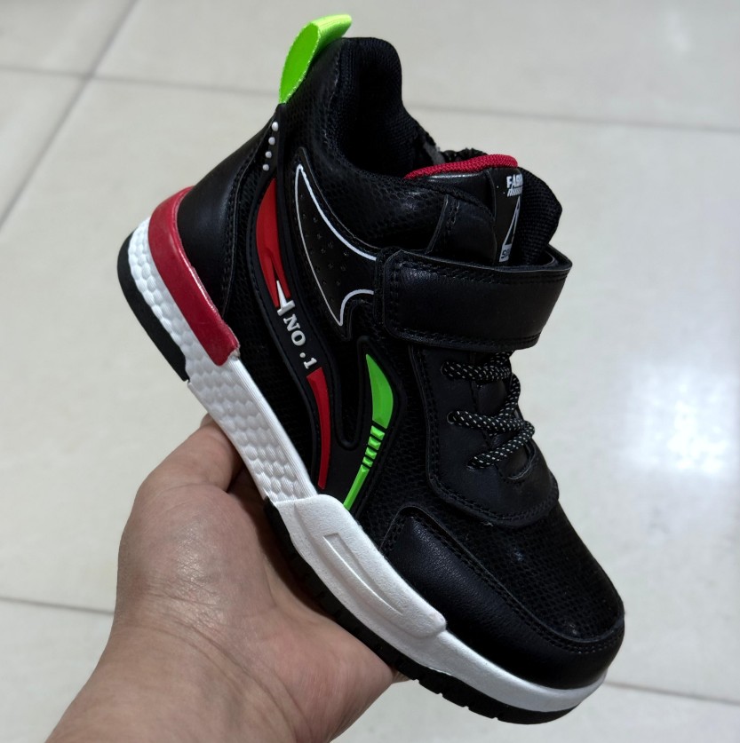 фото весенние кроссовки для мальчиков оптом