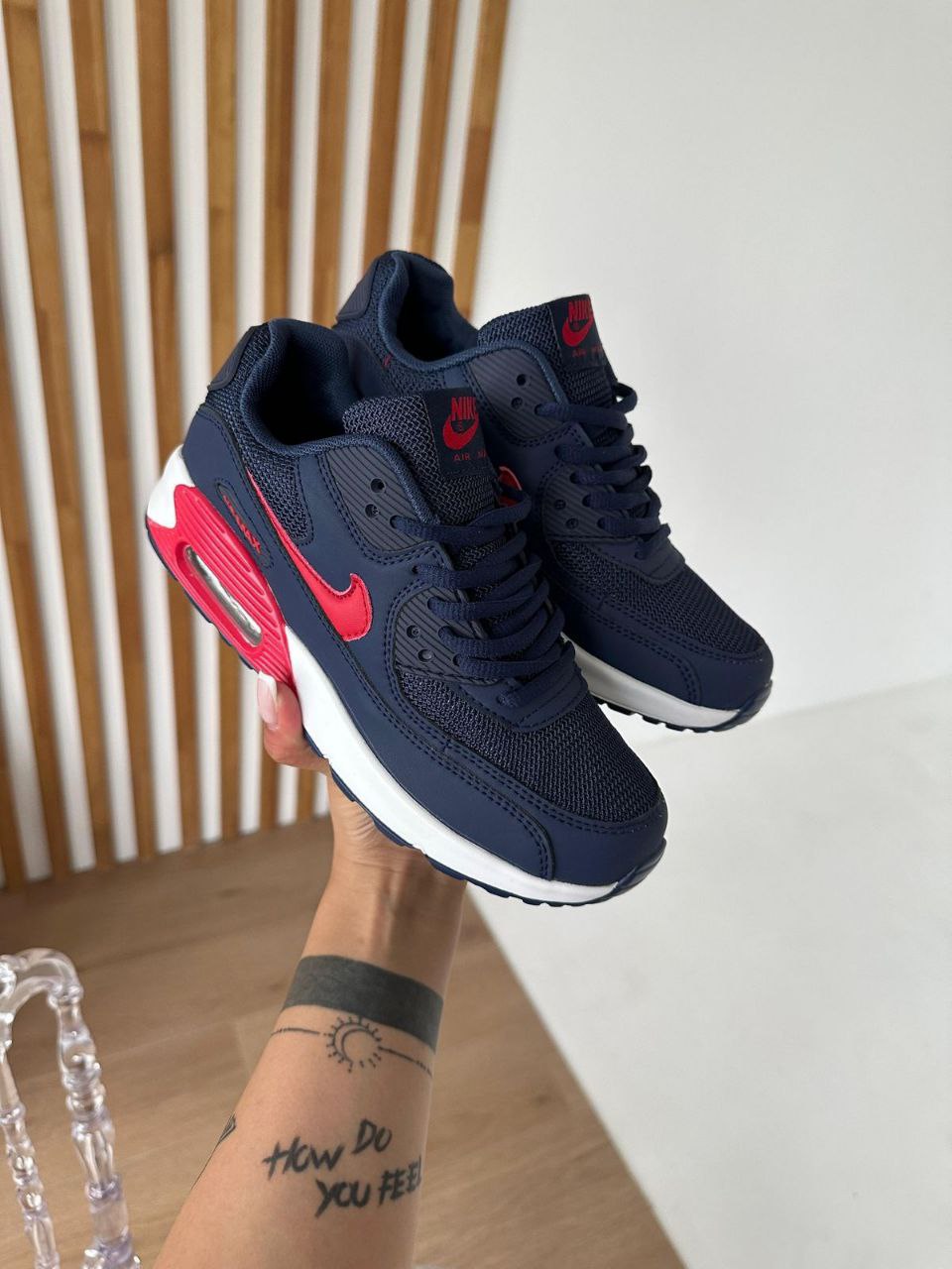 фото весенние женские кроссовки оптом