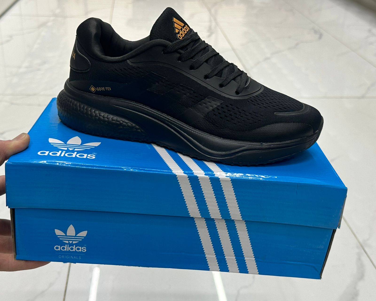 фото мужские кроссовки adidas 638928 оптом
