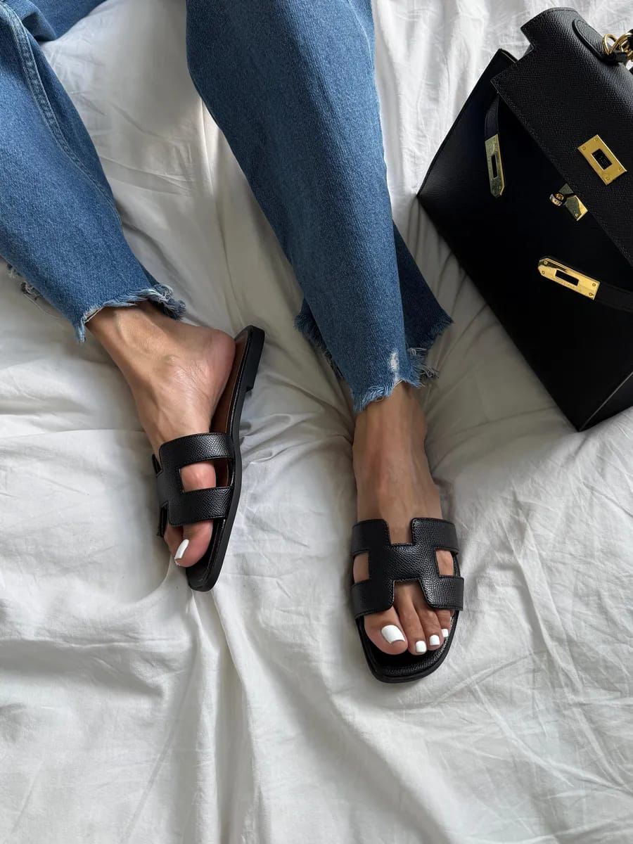 фото женские весенние черные сандалии 900626 оптом