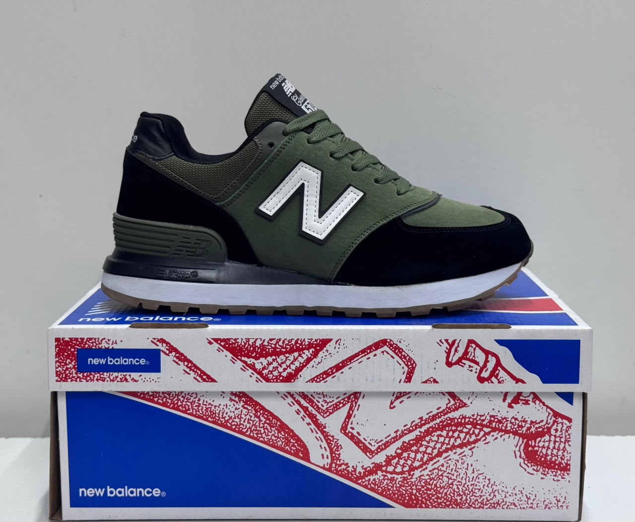 фото мужские черные кроссовки new balance 261540 оптом