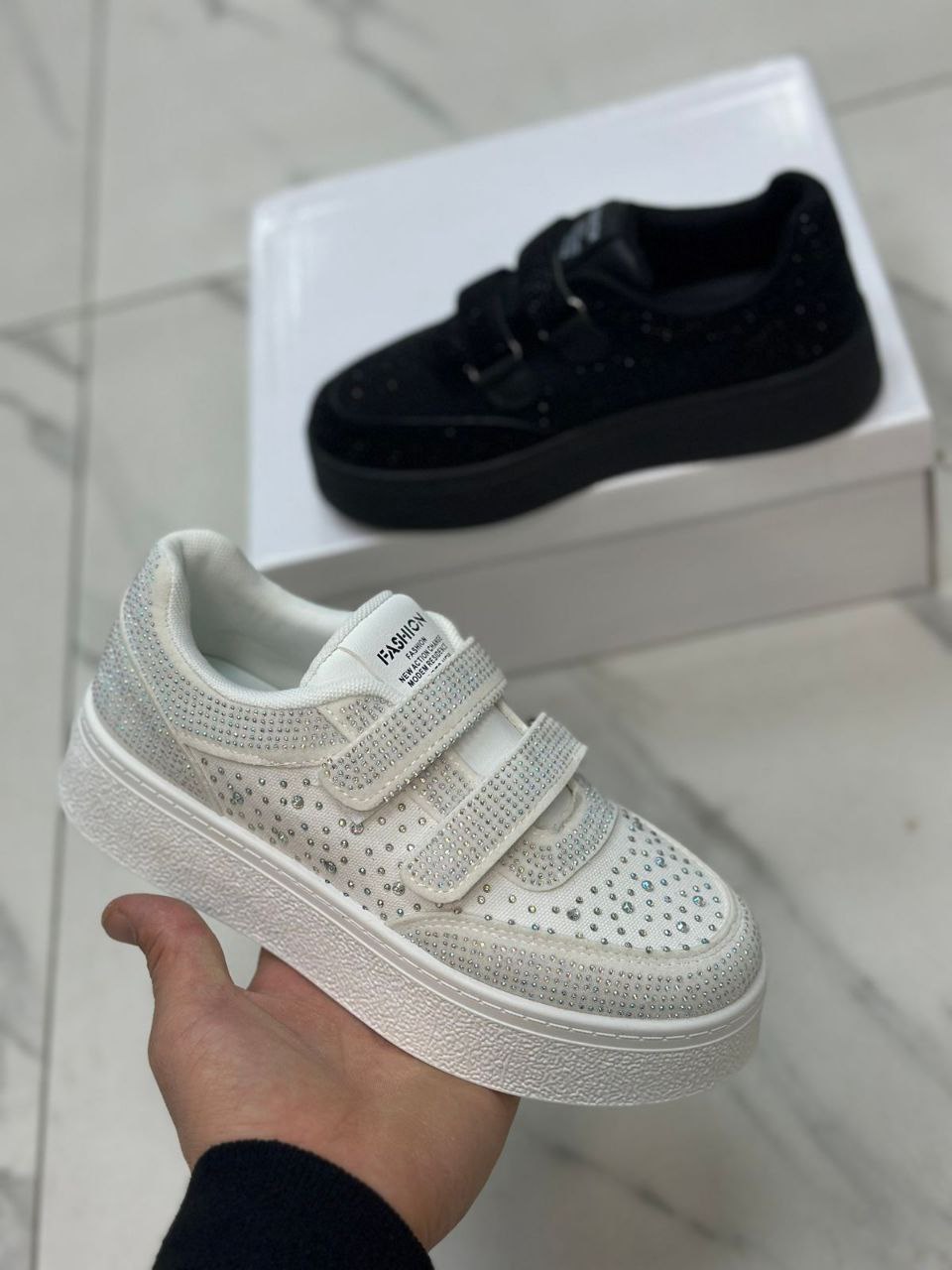 фото весенние женские кроссовки оптом