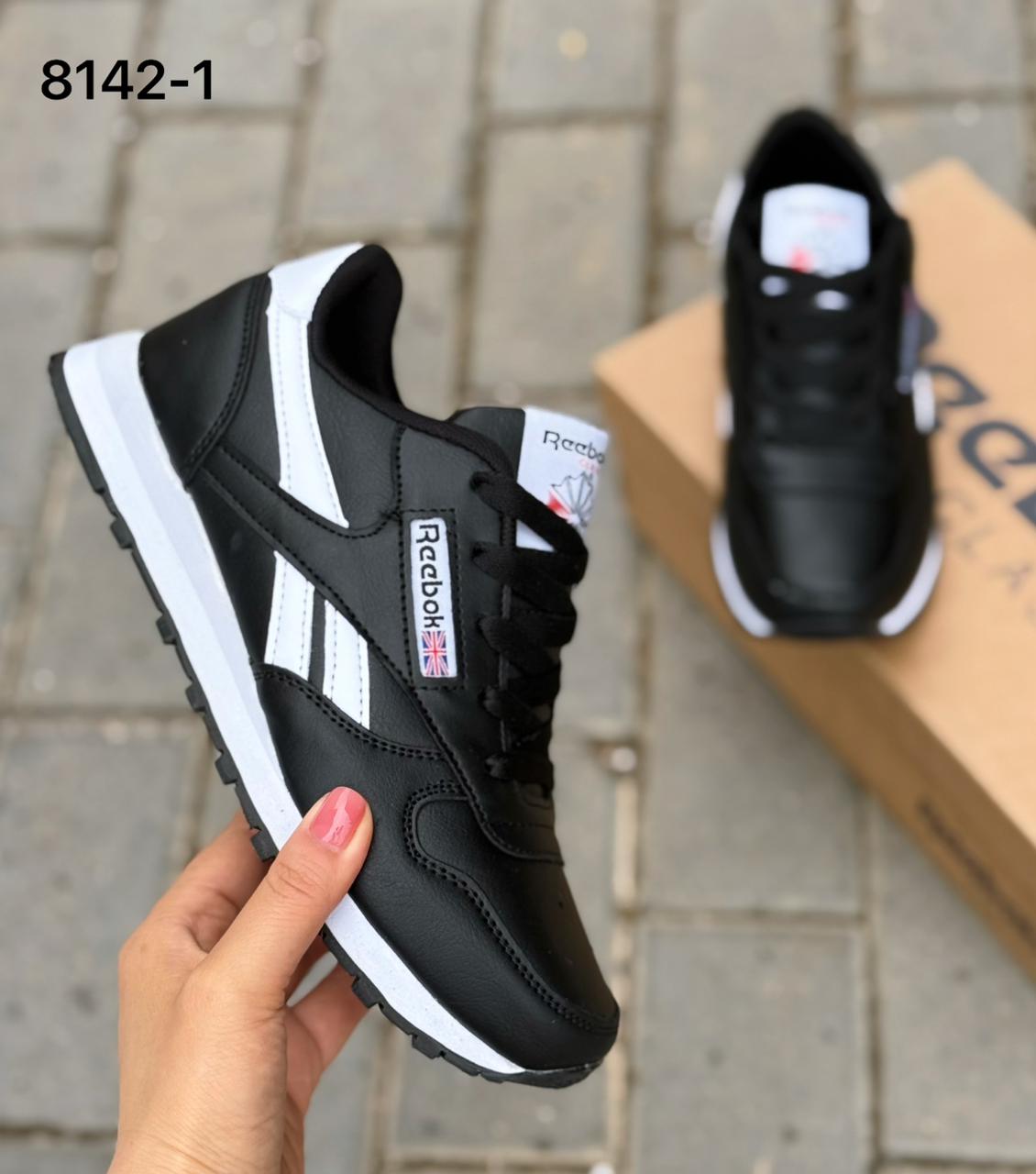 фото Женские черные кроссовки Reebok 881983 оптом на лето для мужчин
