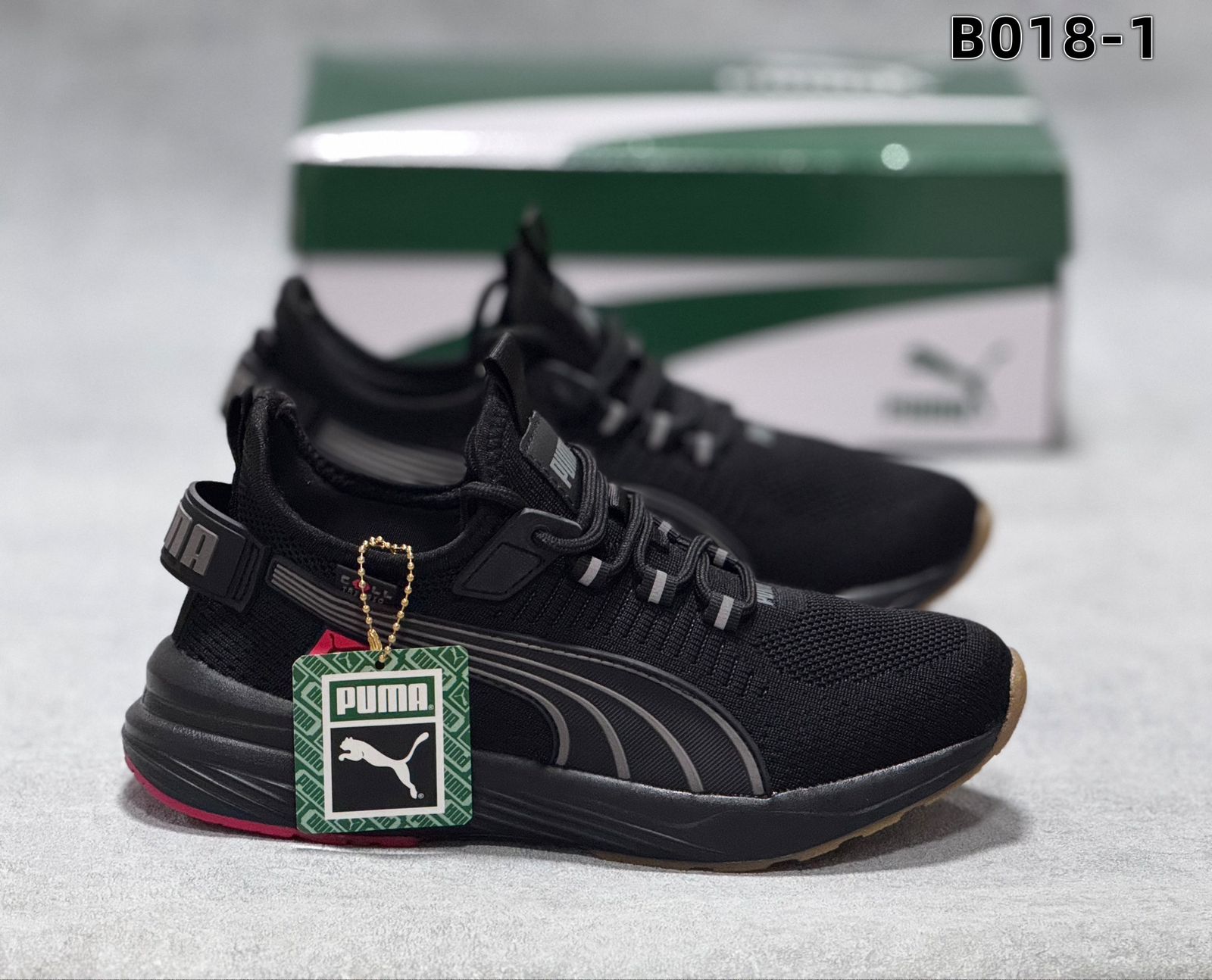 фото Женские черные кроссовки Puma 153681 оптом на лето для мужчин