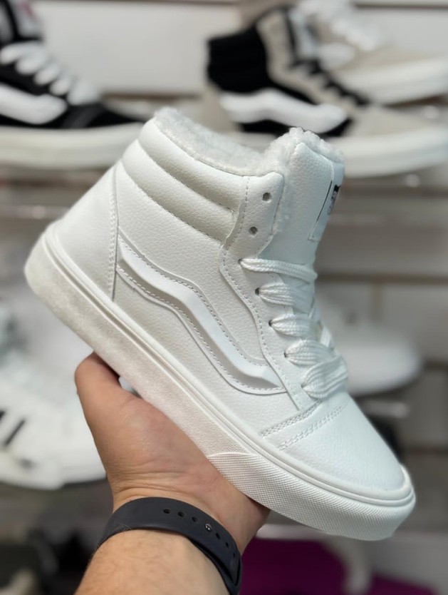 фото зимние женские кроссовки оптом с доставкой