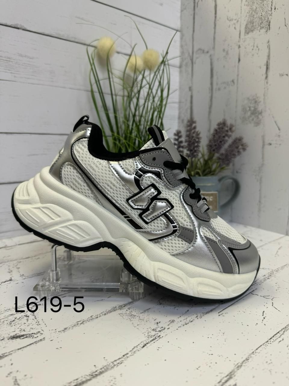 фото весенние женские кроссовки оптом