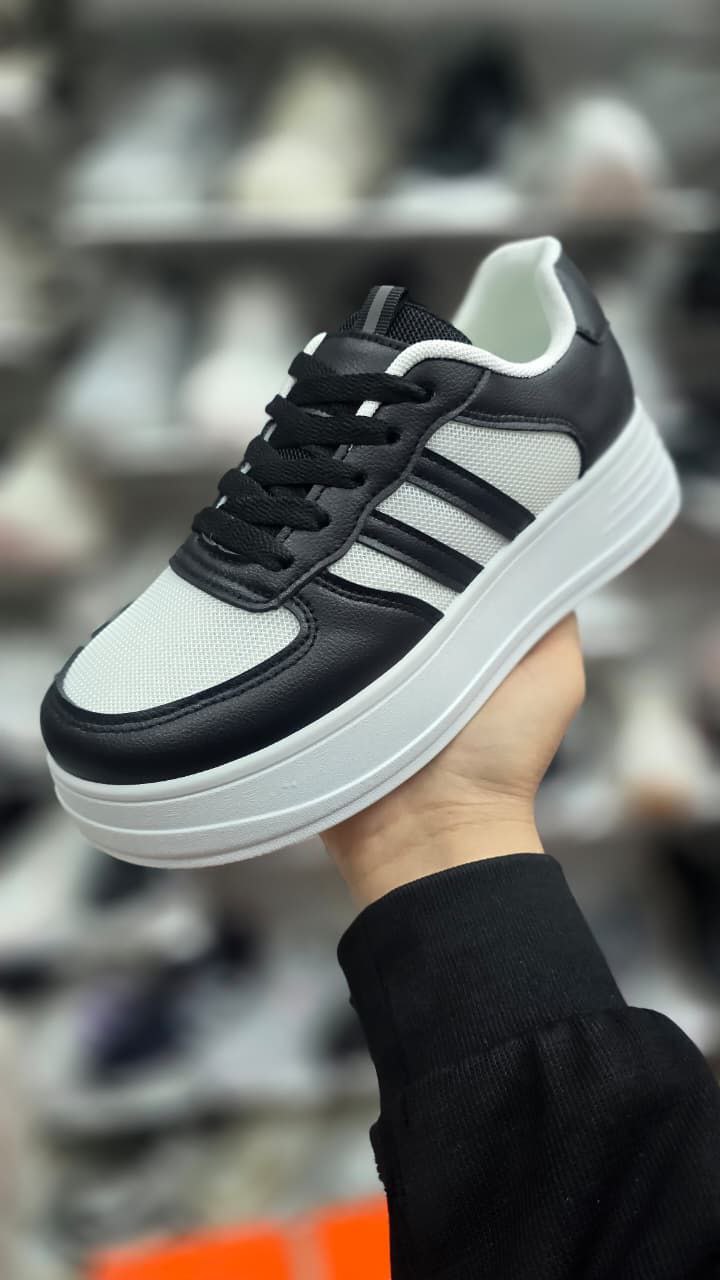 фото весенние женские кроссовки оптом