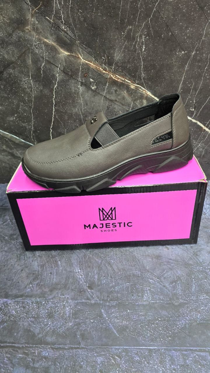 фото весенние женские кроссовки оптом