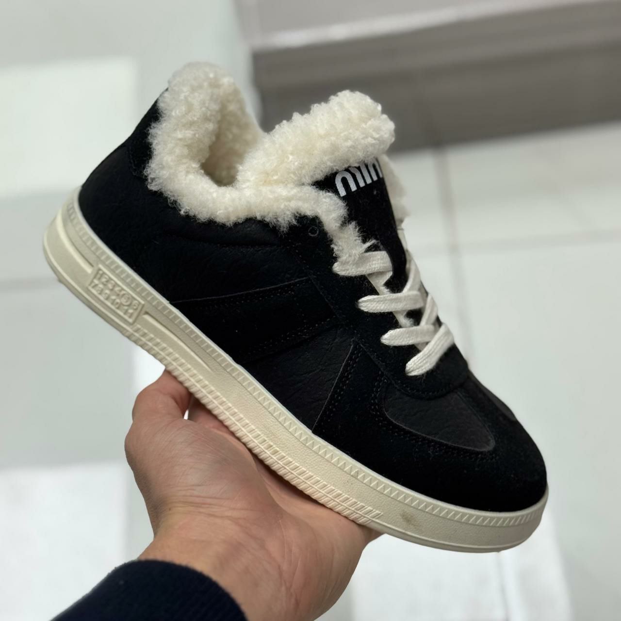 фото зимние женские кроссовки оптом с доставкой