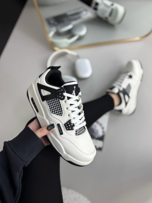 фото весенние женские кроссовки оптом