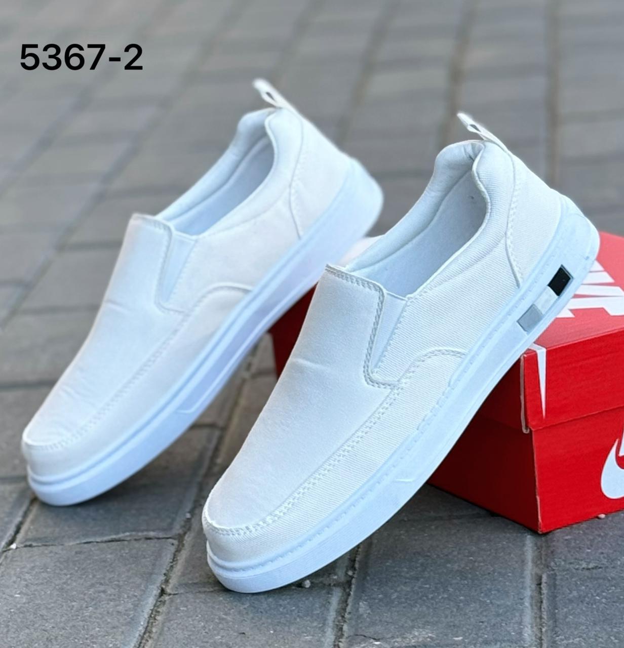 фото мужские черные кроссовки 838861 оптом