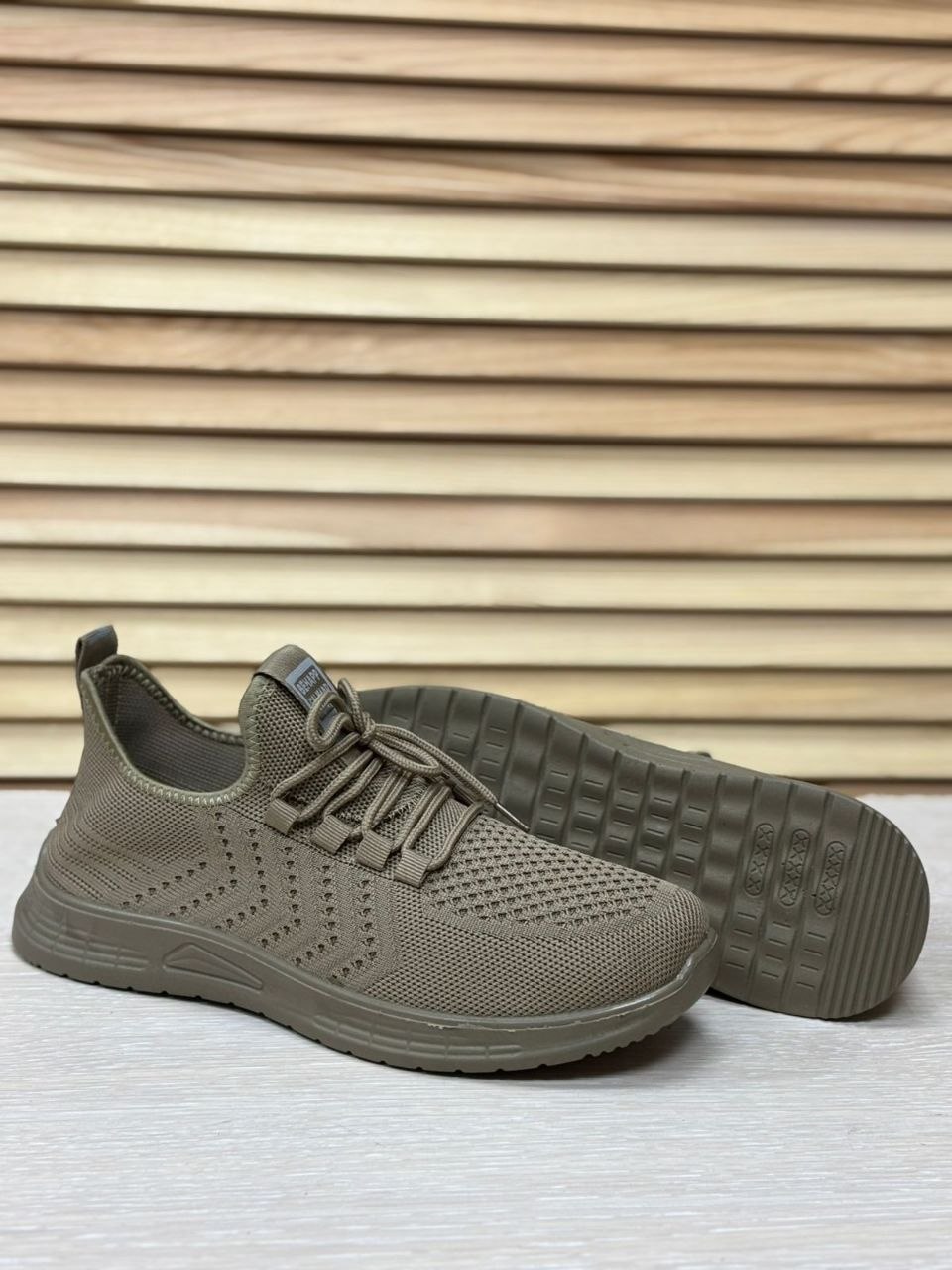 фото весенние мужские кроссовки оптом с доставкой