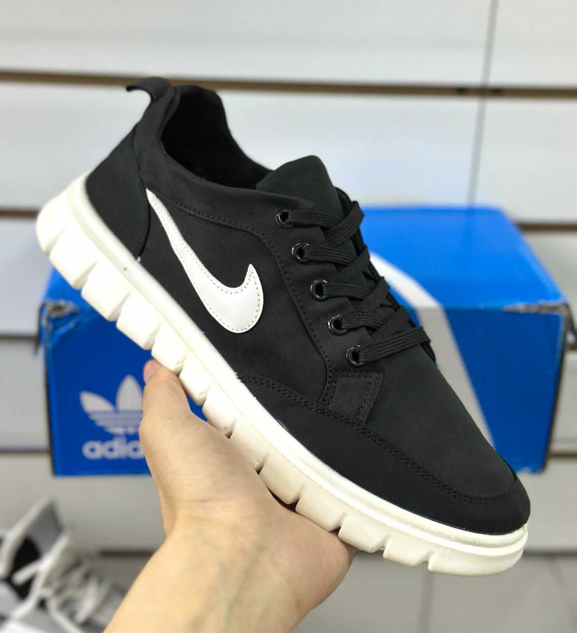 фото весенние мужские кроссовки оптом с доставкой