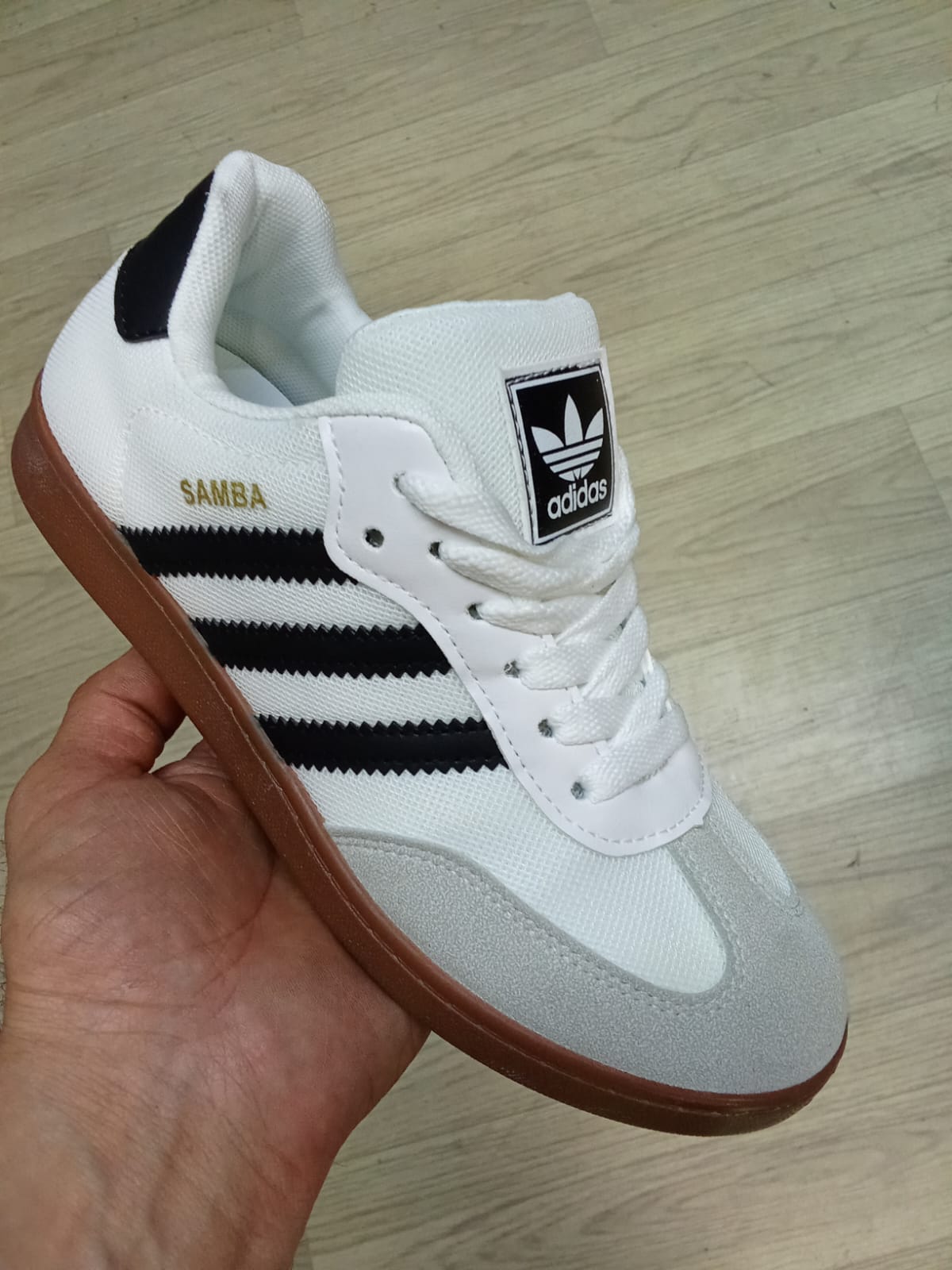 фото весенние женские кроссовки оптом