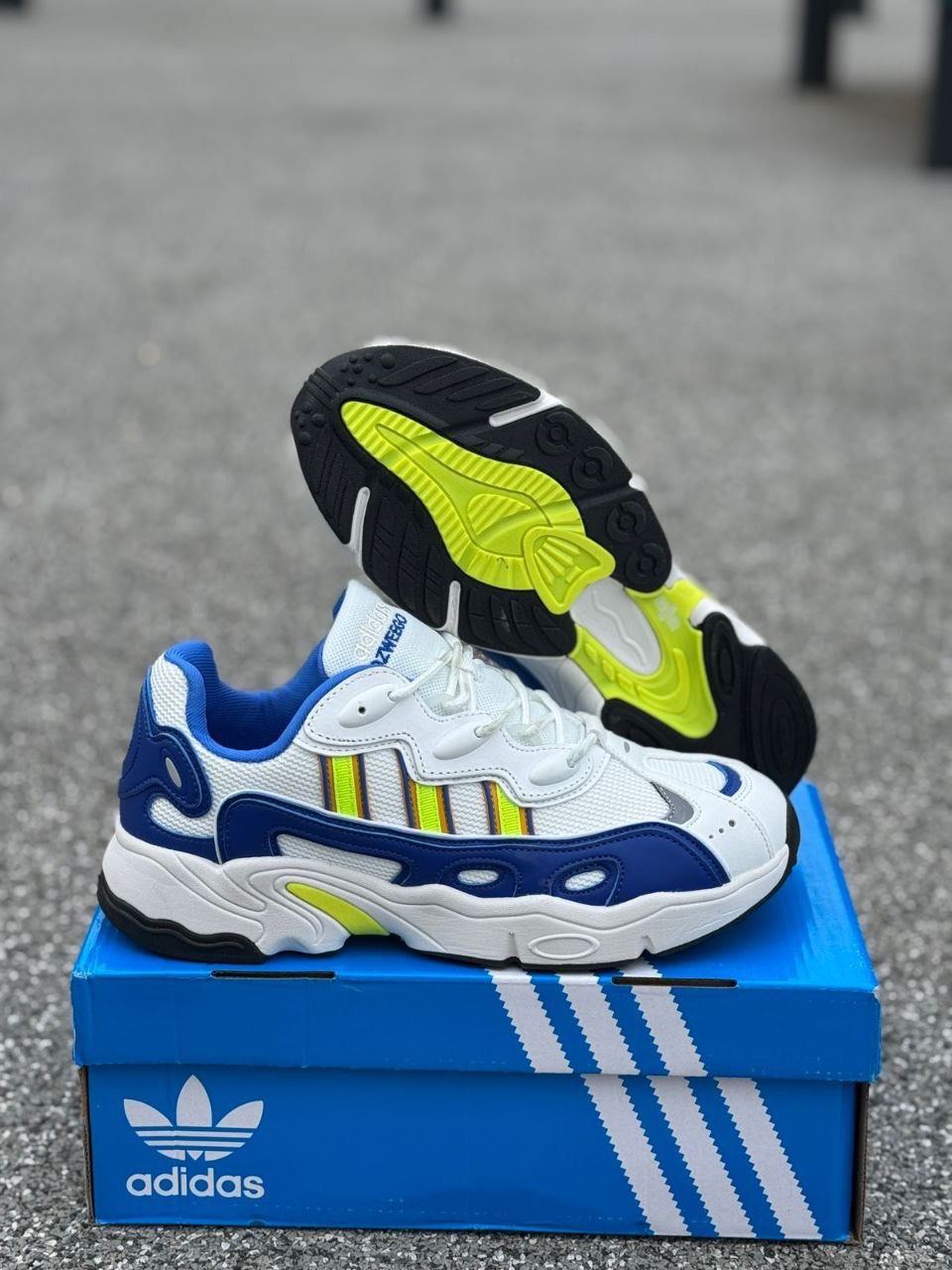 картинка Мужские кроссовки Adidas 824096 от магазина Одежда+