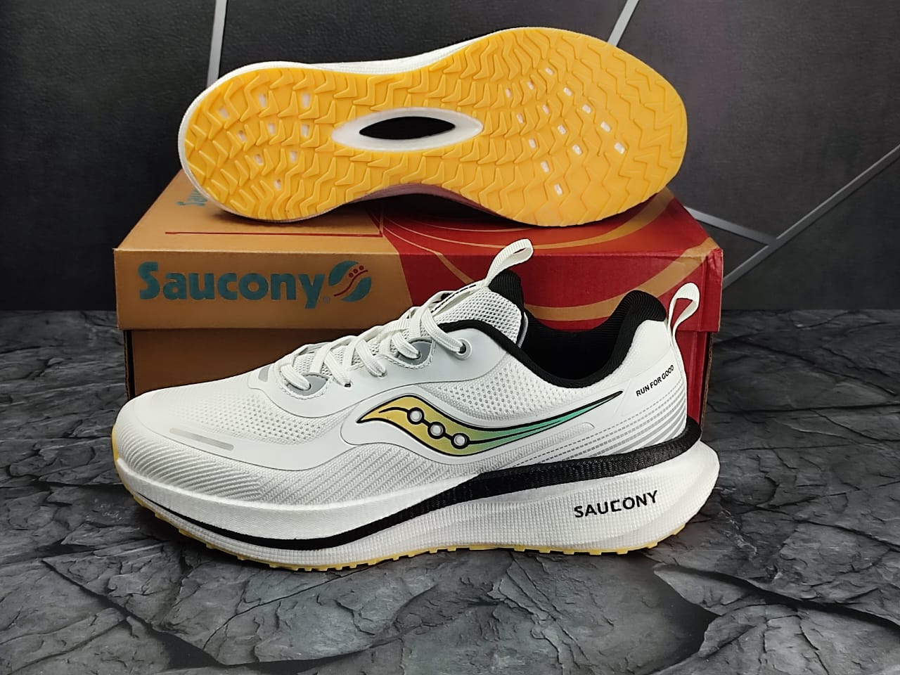 картинка Мужские кроссовки Saucony 926729 от магазина Одежда+