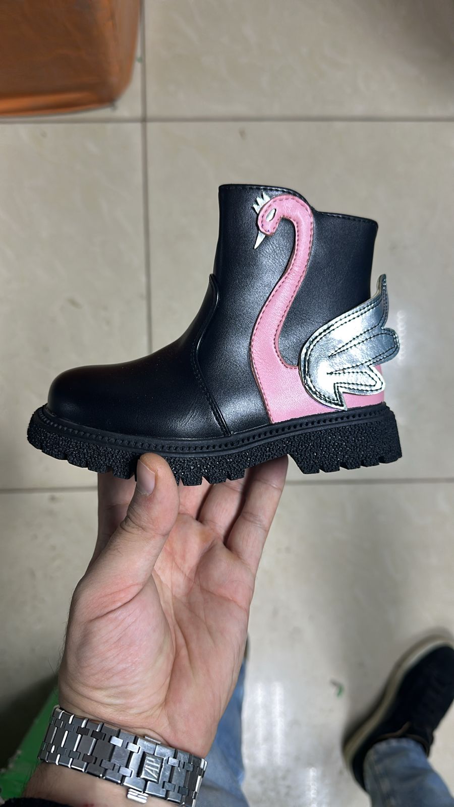 фото весенние сапоги для девочек оптом