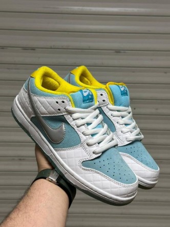 фото весенние женские кроссовки оптом