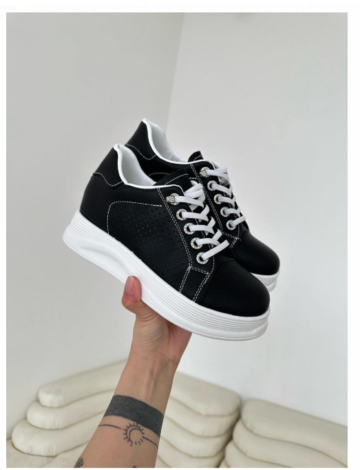 фото весенние женские кроссовки оптом