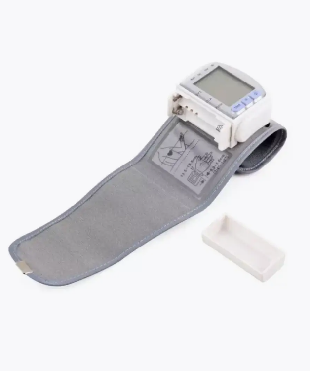 картинка Автоматический танометр на запястье от магазина Одежда+