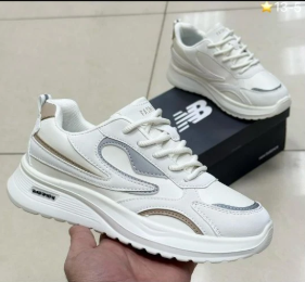 фото весенние женские кроссовки оптом