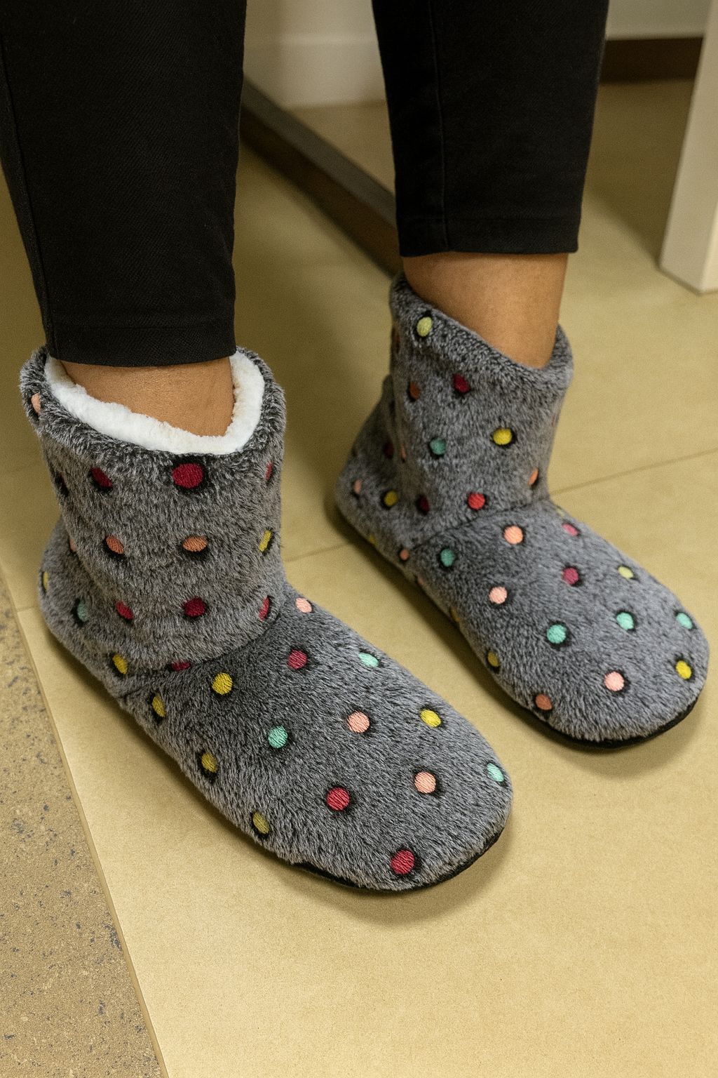 фото зимние женские домашние тапочки оптом