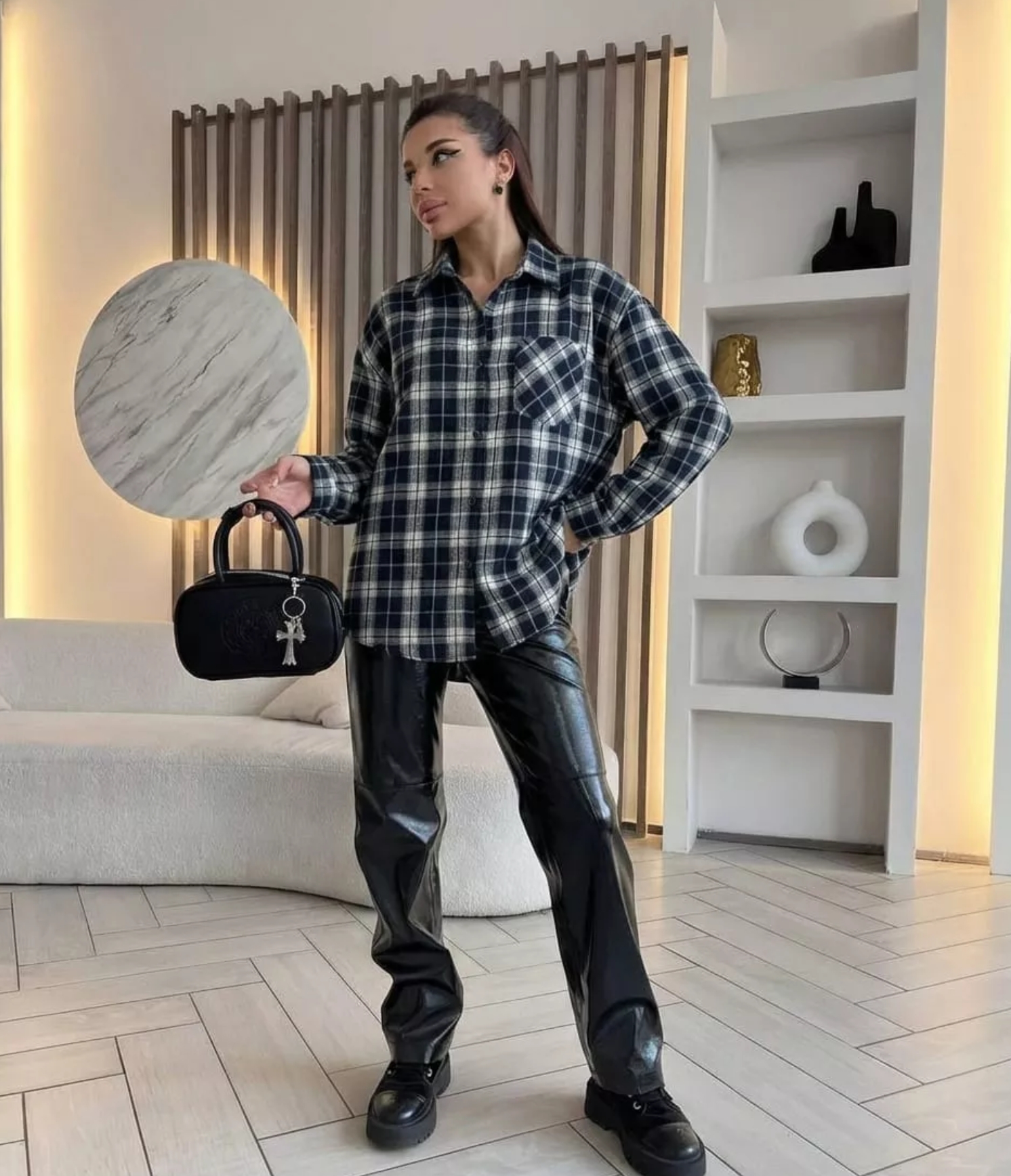 картинка Рубашка в клетку оверсайз от магазина Одежда+