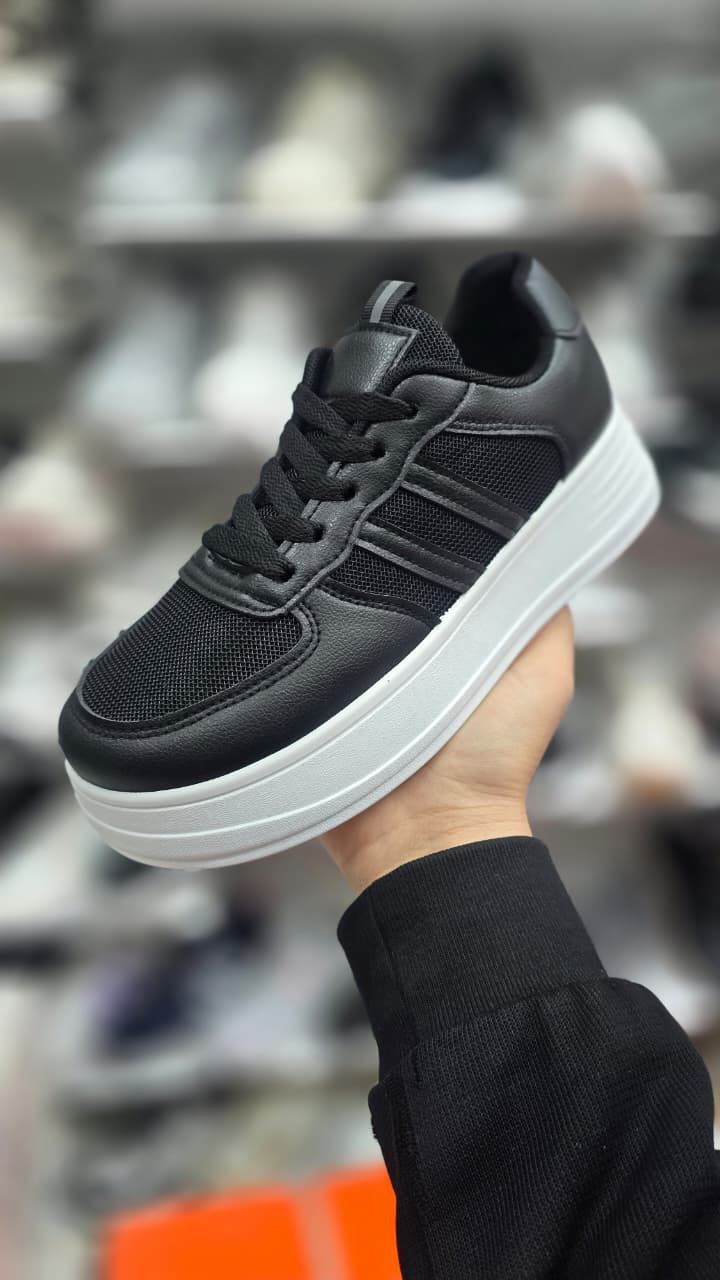 фото весенние женские кроссовки оптом